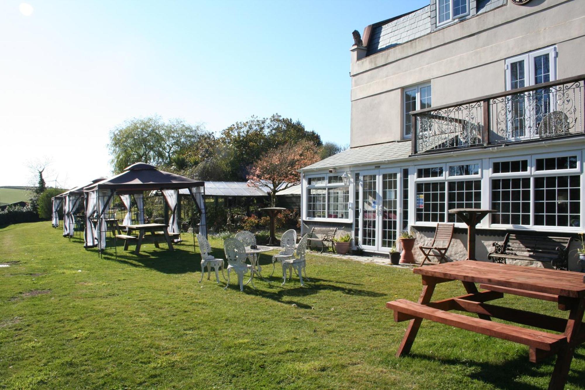 Great Trethew Manor Hotel & Self Catering Lodges Liskeard Eksteriør billede